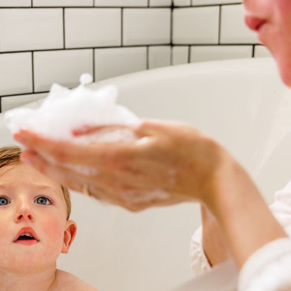 Certifikovaný organický detský sprchový gél na telo a vlasy 2 v 1