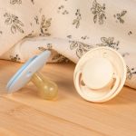 Sada 2 okrúhlych cumlíkov simple modré 0-6M