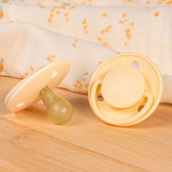 Sada 2 okrúhlych cumlíkov simple žlté 0-6M